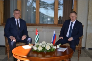 ЭДУАРД БУТБА ПОЗДРАВИЛ МИХАИЛА МУРАШКО С УТВЕРЖДЕНИЕМ В ДОЛЖНОСТИ МИНИСТРА ЗДРАВООХРАНЕНИЯ РОССИИ