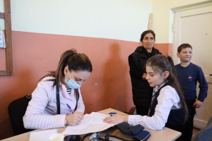 В АБХАЗИИ НАЧАЛАСЬ ДИСПАНСЕРИЗАЦИЯ ШКОЛЬНИКОВ