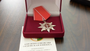 ПРЕЗИДЕНТ АСЛАН БЖАНИЯ ПОДПИСАЛ УКАЗ О НАГРАЖДЕНИИ ГРУППЫ ВРАЧЕЙ ОРДЕНОМ «АХЬДЗ-АПША» III СТЕПЕНИ