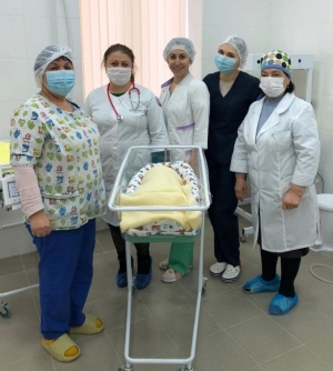 В НОВОЙ БОЛЬНИЦЕ ТКУАРЧАЛА ПРОВЕЛИ  ПЕРВУЮ ХИРУРГИЧЕСКУЮ ОПЕРАЦИЮ ПО РОДОВСПОМОЖЕНИЮ