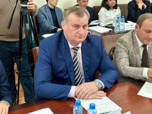 «СОЗДАНИЕ ОПЕРАТИВНОГО ОТДЕЛА ПРИ МЗ РА ПОЗВОЛИТ ОБЕСПЕЧИТЬ КРУГЛОСУТОЧНЫЙ ЭКСТРЕННЫЙ ПЕРЕВОД ГРАЖДАН В КЛИНИКИ ЗА ПРЕДЕЛАМИ АБХАЗИИ»,- ЭДУАРД БУТБА